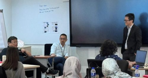 Closing discussion with experts, Prof Leong Chee Onn and Prof Hoh Boon Peng, moderated by Prof Mai Chun Wai Closing discussion with experts, Prof Leong Chee Onn and Prof Hoh Boon Peng, moderated by Prof Mai Chun Wai