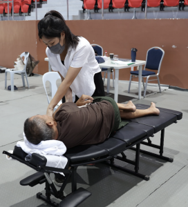 Erli with a patient