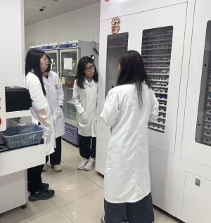 At Huashan Hospital At Huashan Hospital