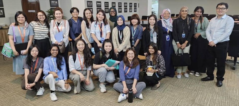 8. Group photo